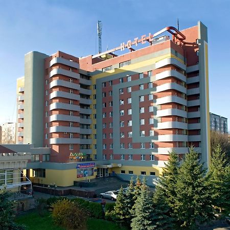 Hotel Tourist Ривне Екстериор снимка